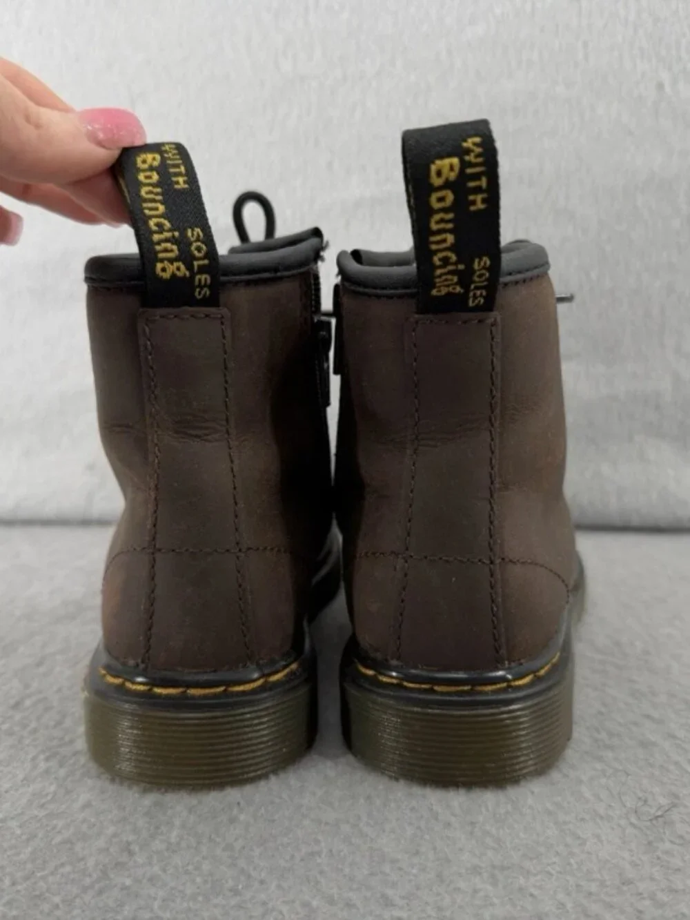 Dr. Martens Girl's Boots Size 9 Serena Brown Leather Faux Fur Lined Lace Up 1460